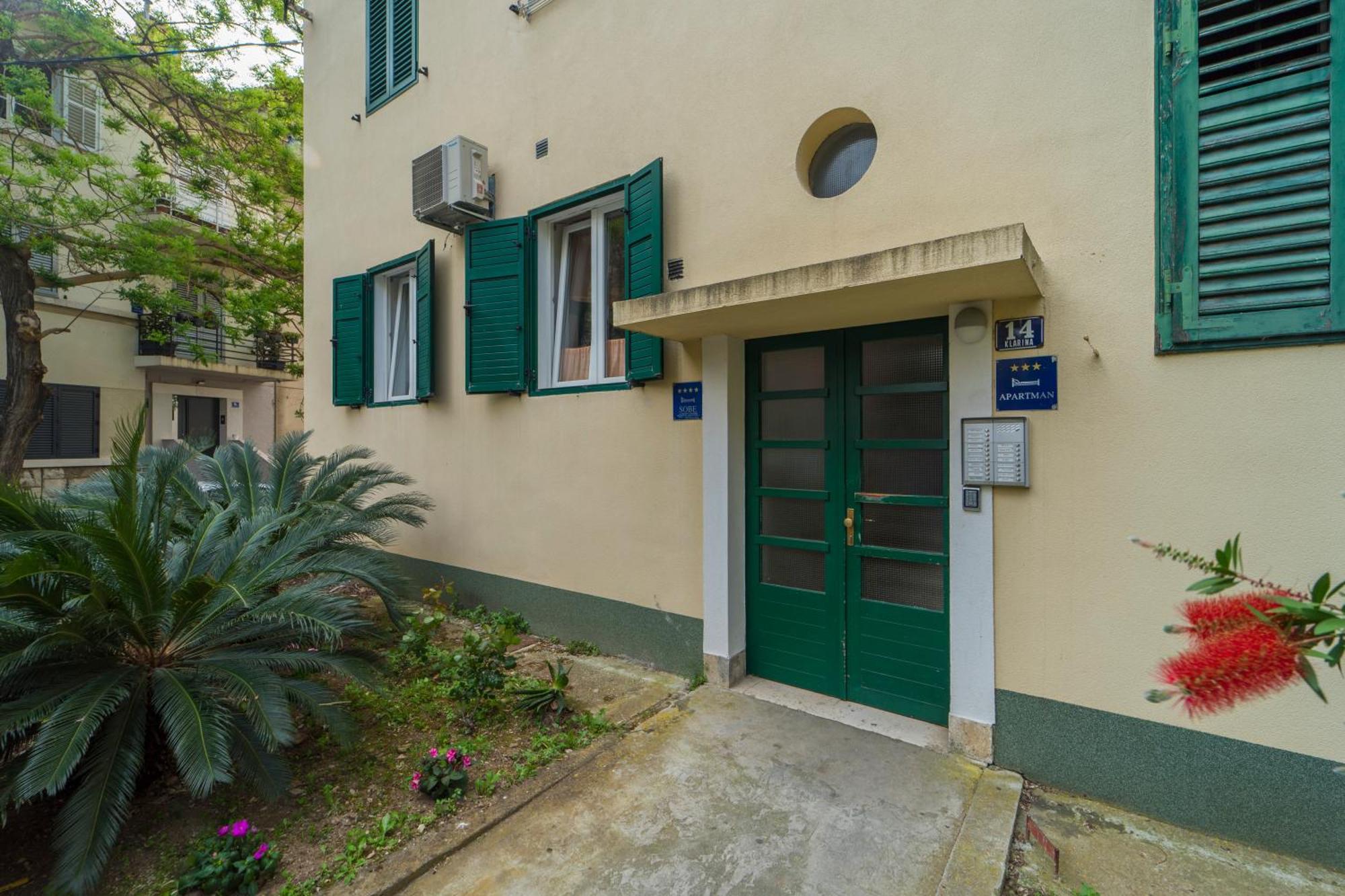 Luxury Rooms And Apartment Silente Bacvice Split Exterior photo