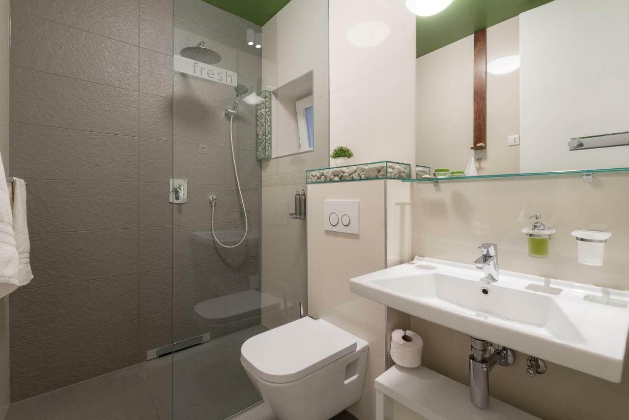 Luxury Rooms And Apartment Silente Bacvice Split Exterior photo